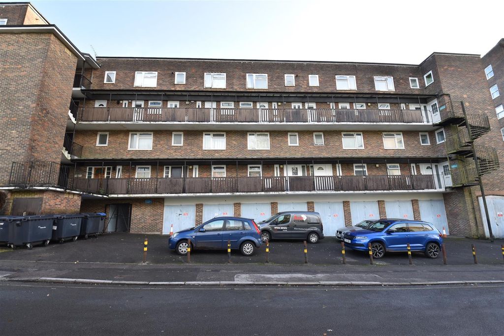 Property photo 1 of 6 Bzffiq0Yx0-B42Xao1K0Pw.Jpg