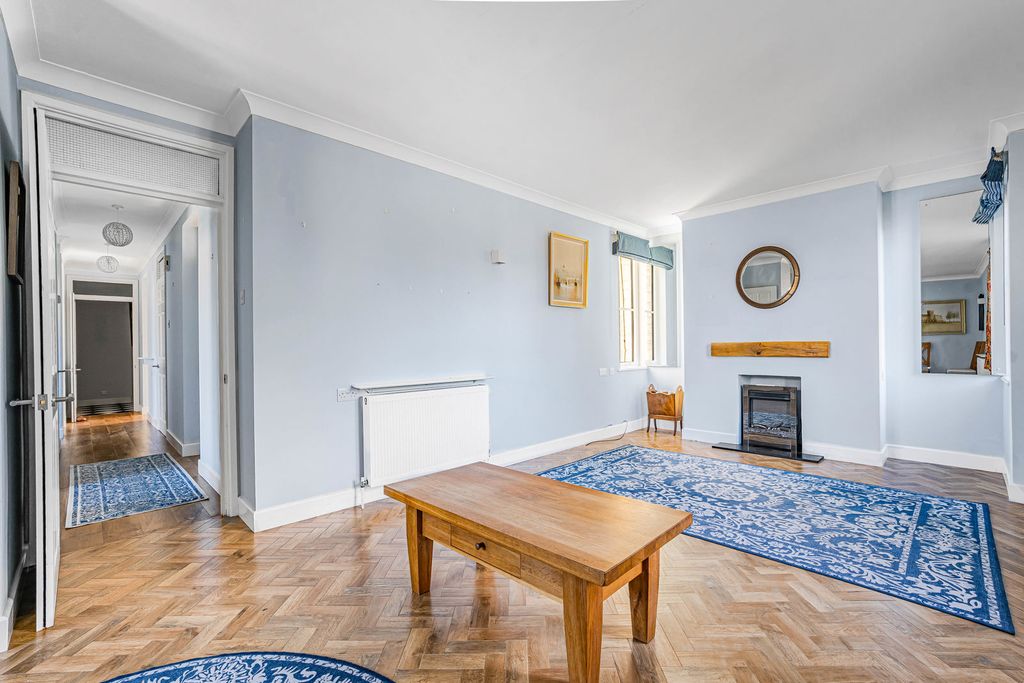 Property photo 2 of 15 Sitting Room