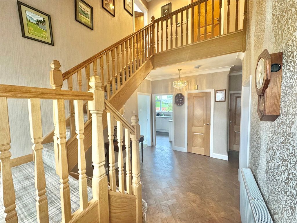 Property photo 2 of 19 Picture No. 23