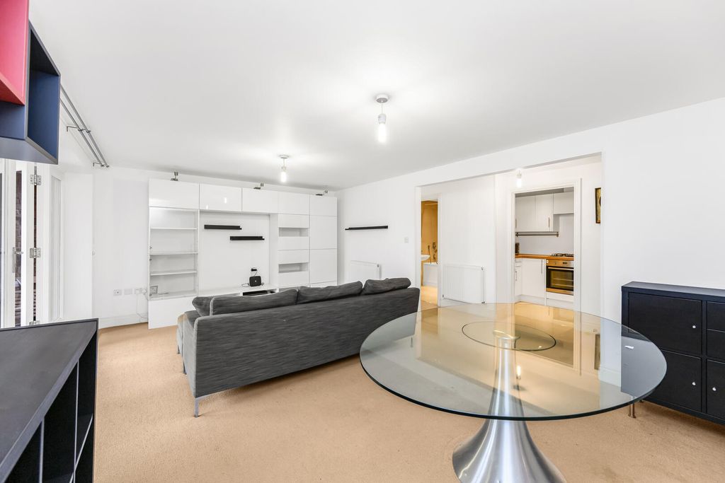 Property photo 3 of 21 Living Room