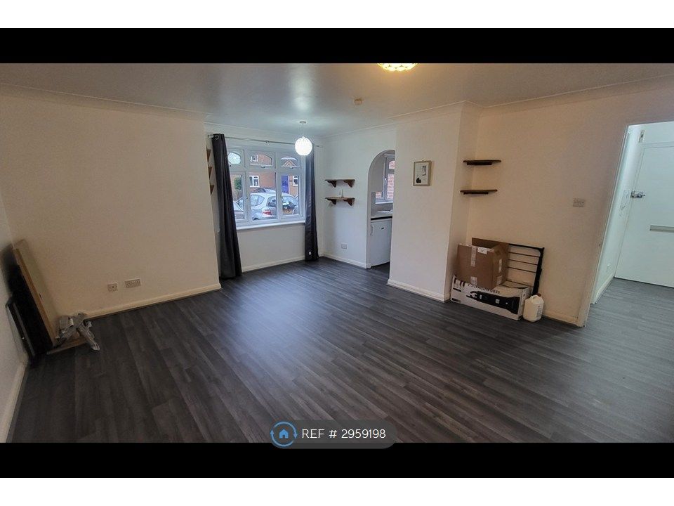 Property photo 3 of 6