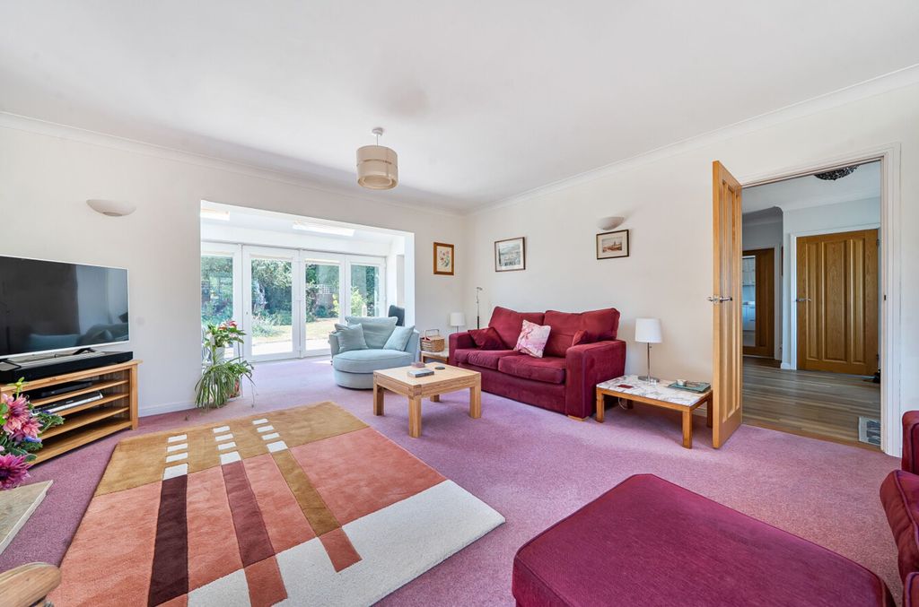 Property photo 2 of 32