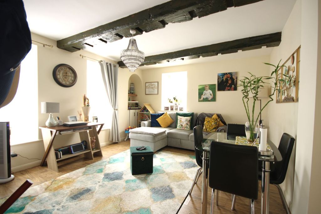 Property photo 2 of 24