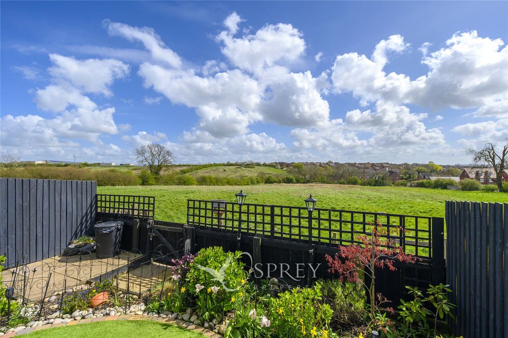 Property photo 1 of 16 Picture No. 32