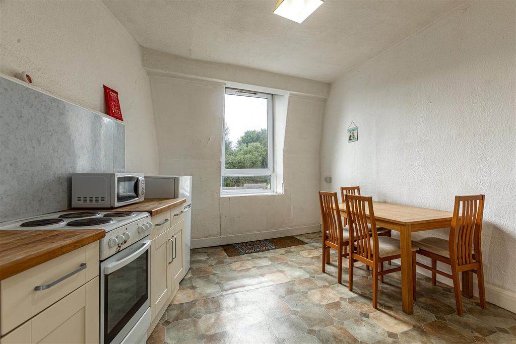 Property photo 3 of 22 16_9 Channel Street Galashiels 21.Jpg