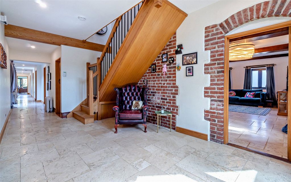 Property photo 2 of 27 Hallway