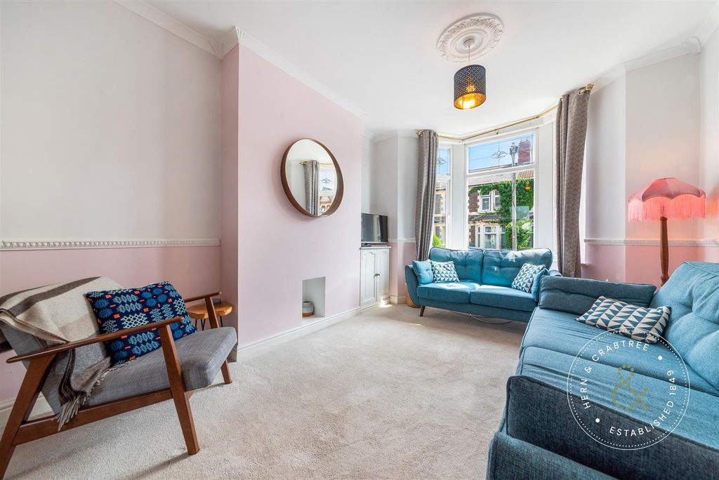 Property photo 2 of 32 Moorland-Road-20.Jpg