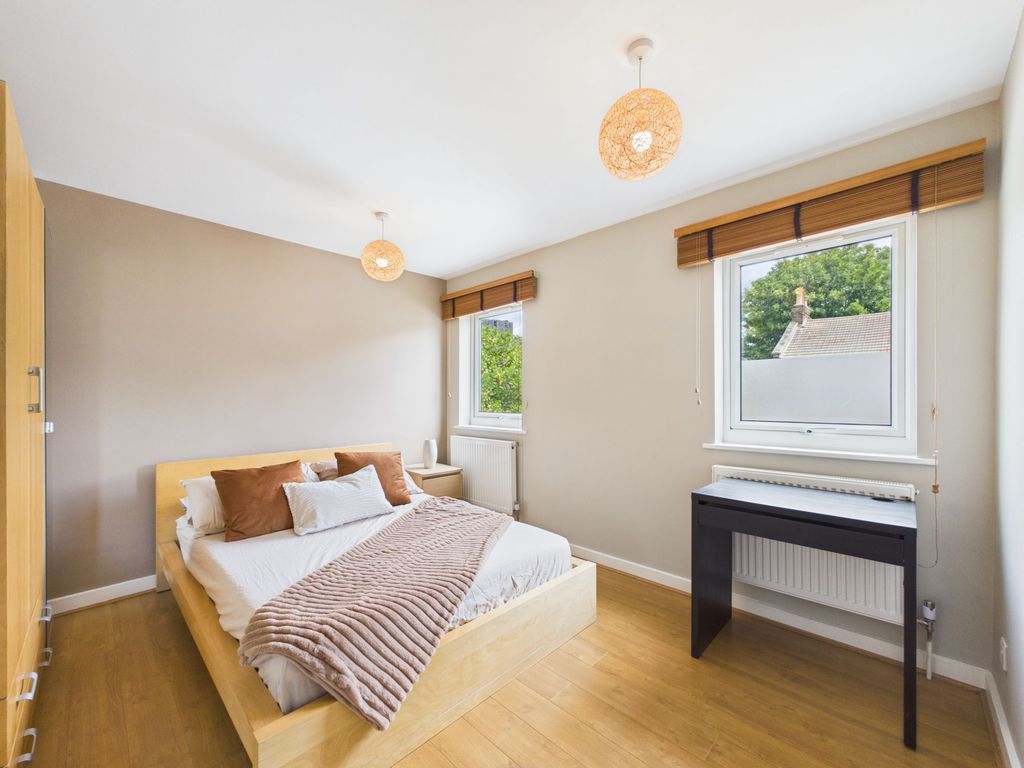 Property photo 1 of 43