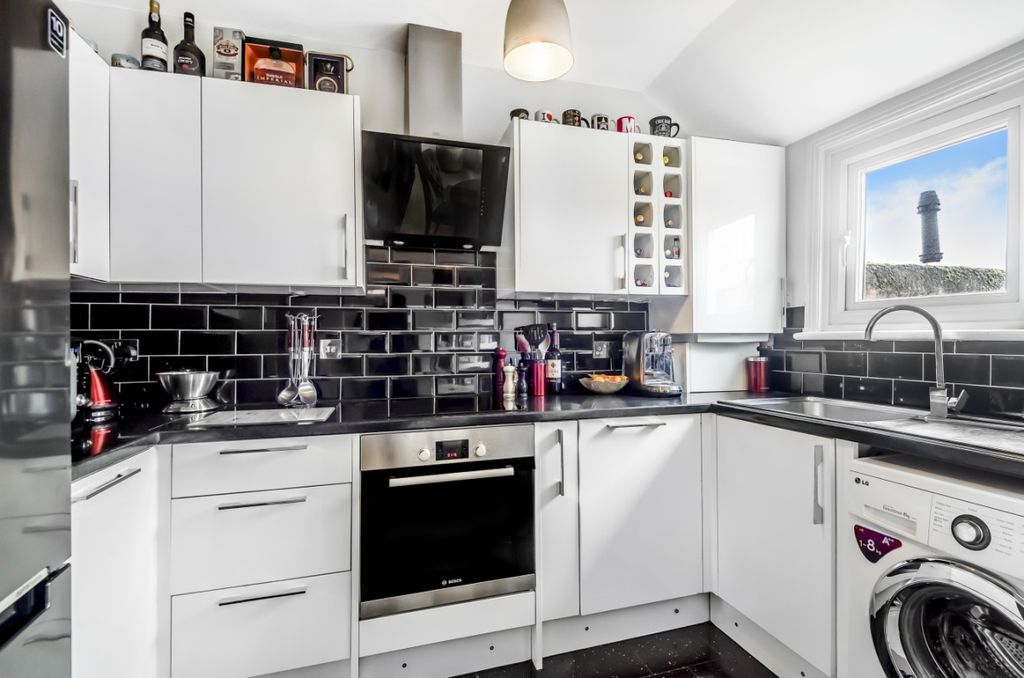 Property photo 3 of 6 459747 (5)