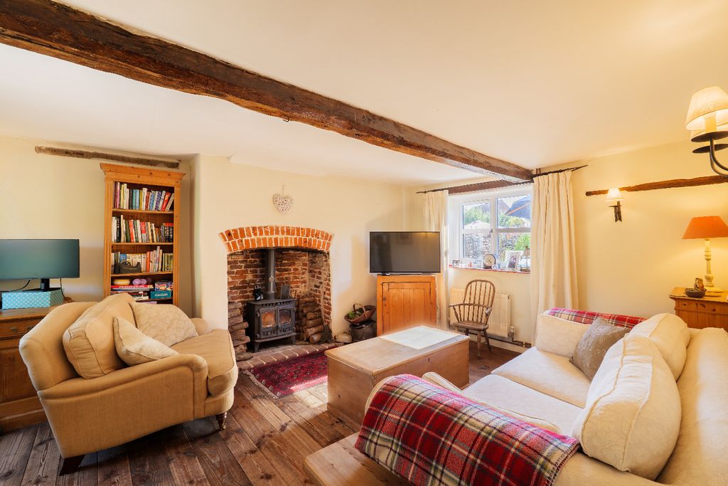 Property photo 2 of 22 5261873