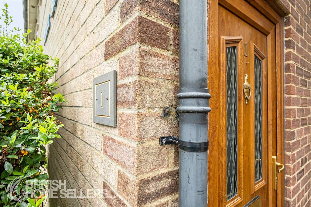 Property photo 3 of 16 Picture No. 05