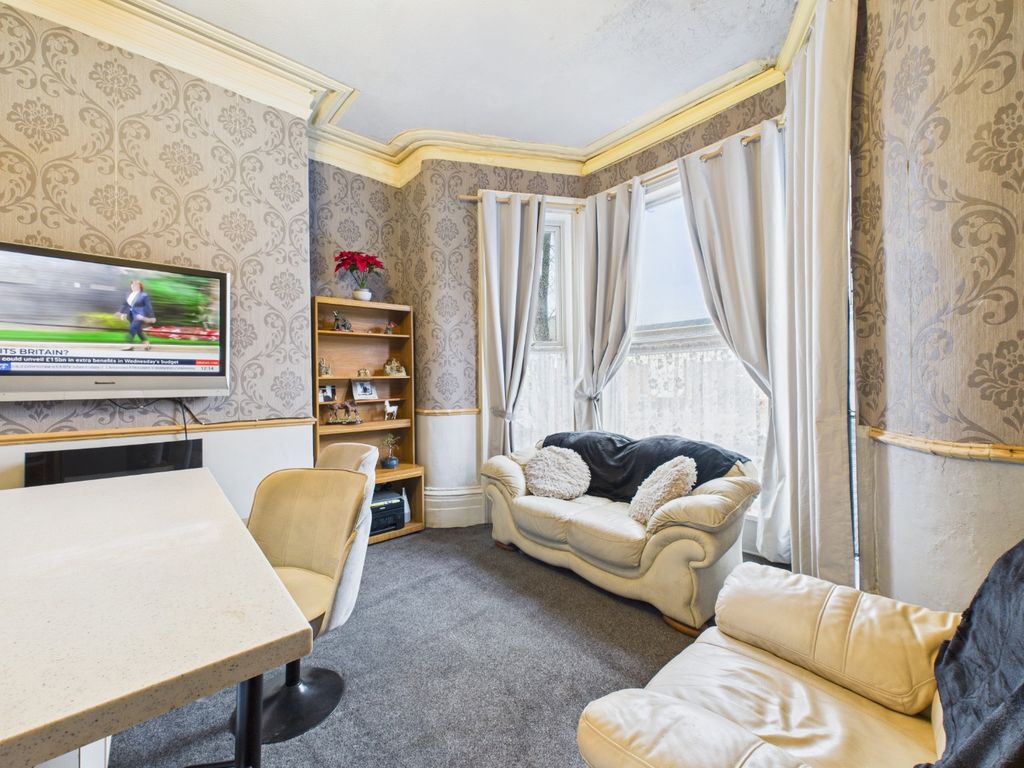 Property photo 3 of 8 4467638