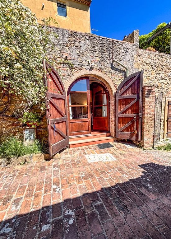 Property photo 1 of 27