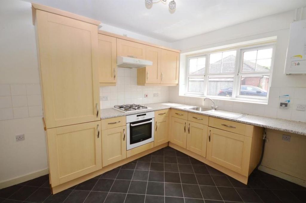 Property photo 2 of 14 Kitchen.Jpg