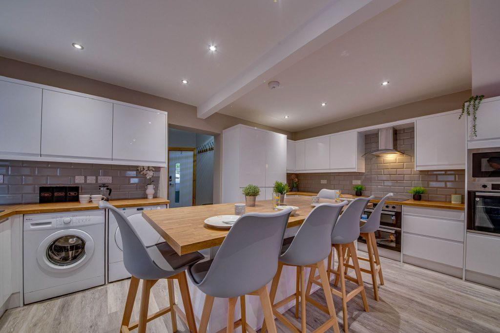 Property photo 3 of 10 Kicthen