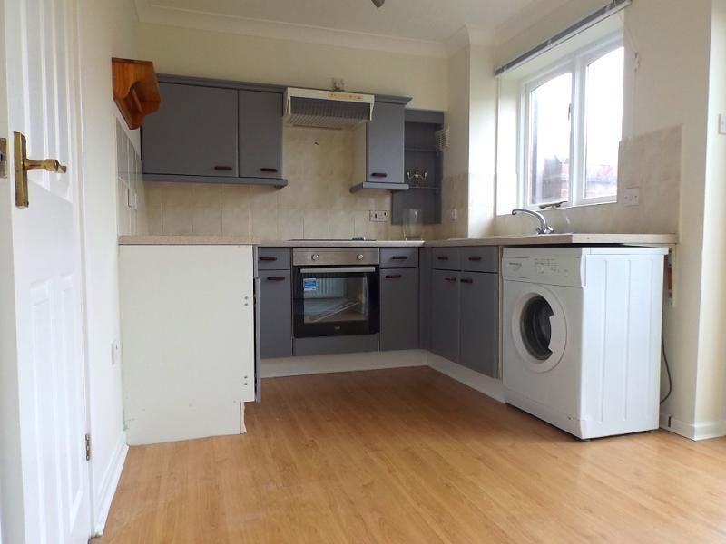 Property photo 3 of 7 Kitchen