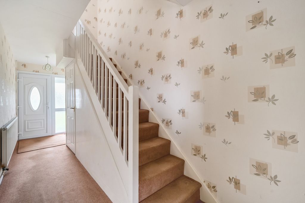Property photo 3 of 17 1208784 (2)