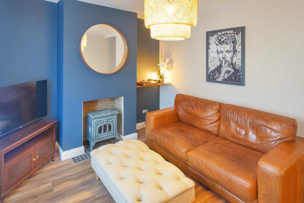 Property photo 3 of 14 Living Room