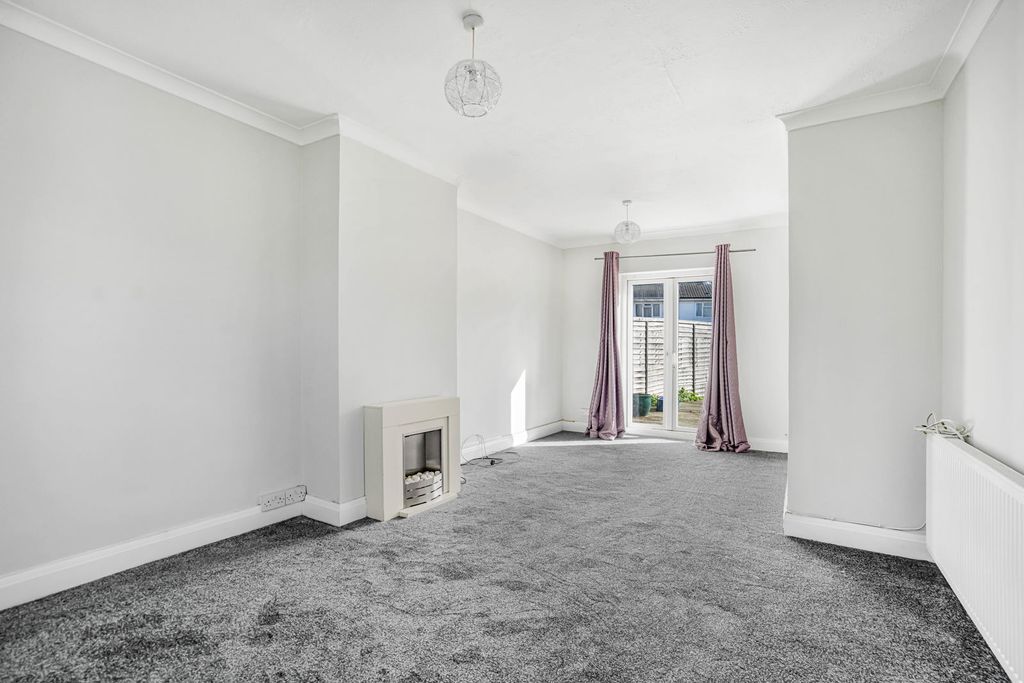 Property photo 2 of 11 Reception Room