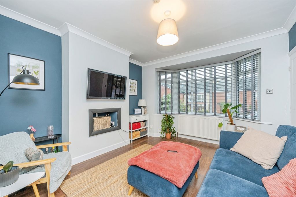 Property photo 3 of 19