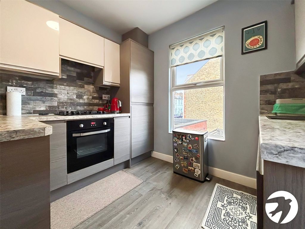 Property photo 3 of 12 Kitchen