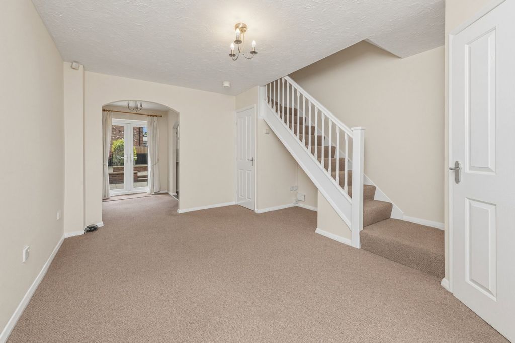 Property photo 2 of 13