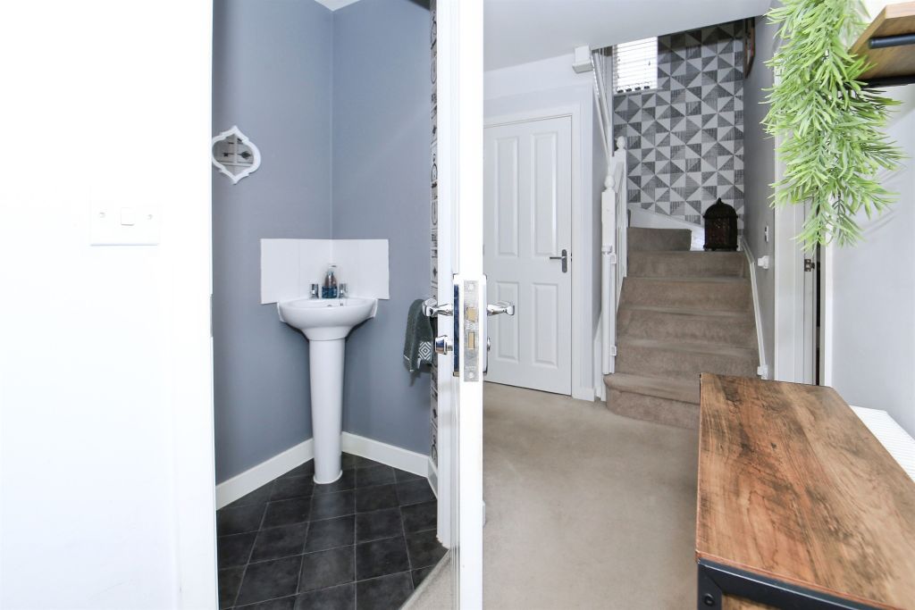 Property photo 2 of 17