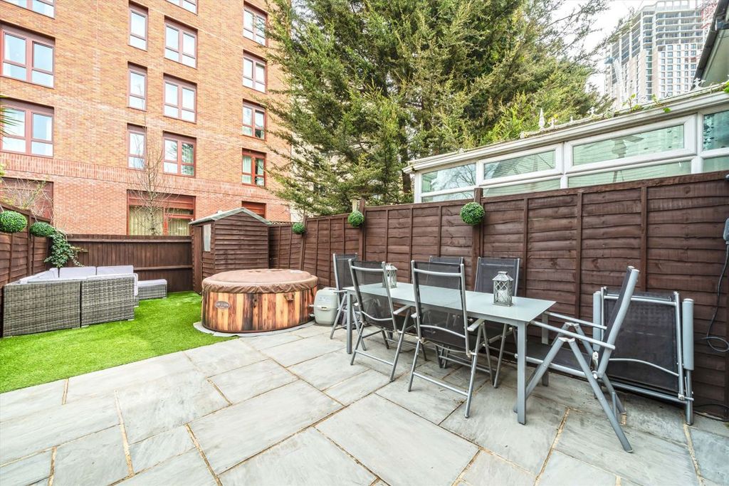 Property photo 2 of 9