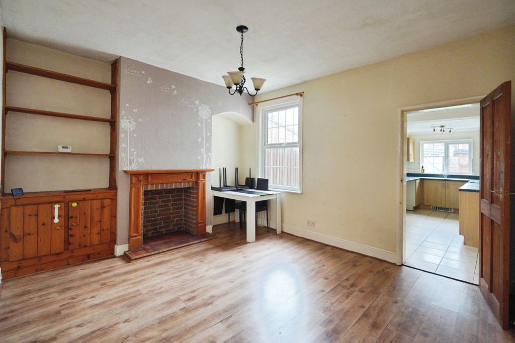 Property photo 3 of 17 Photo