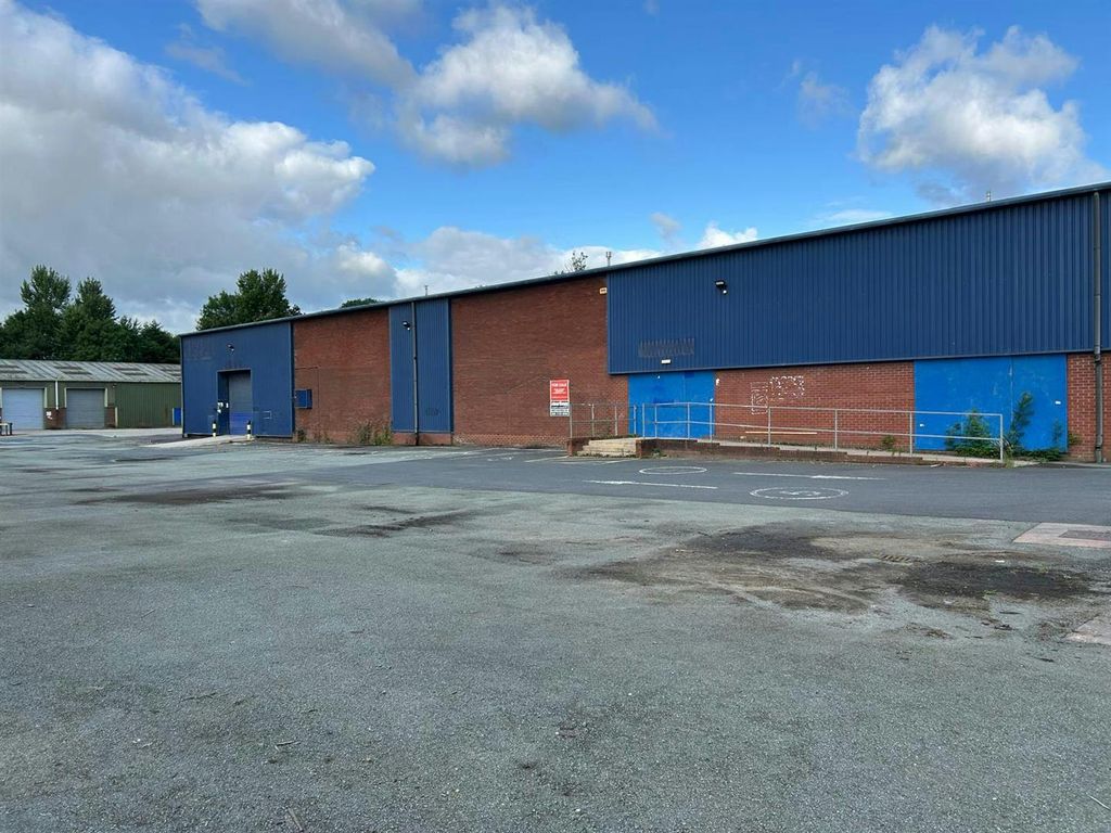 Property photo 2 of 9 2