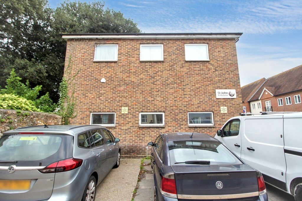 Property photo 3 of 18 Barford House, The Hornet, Chichester Po19 7Jr