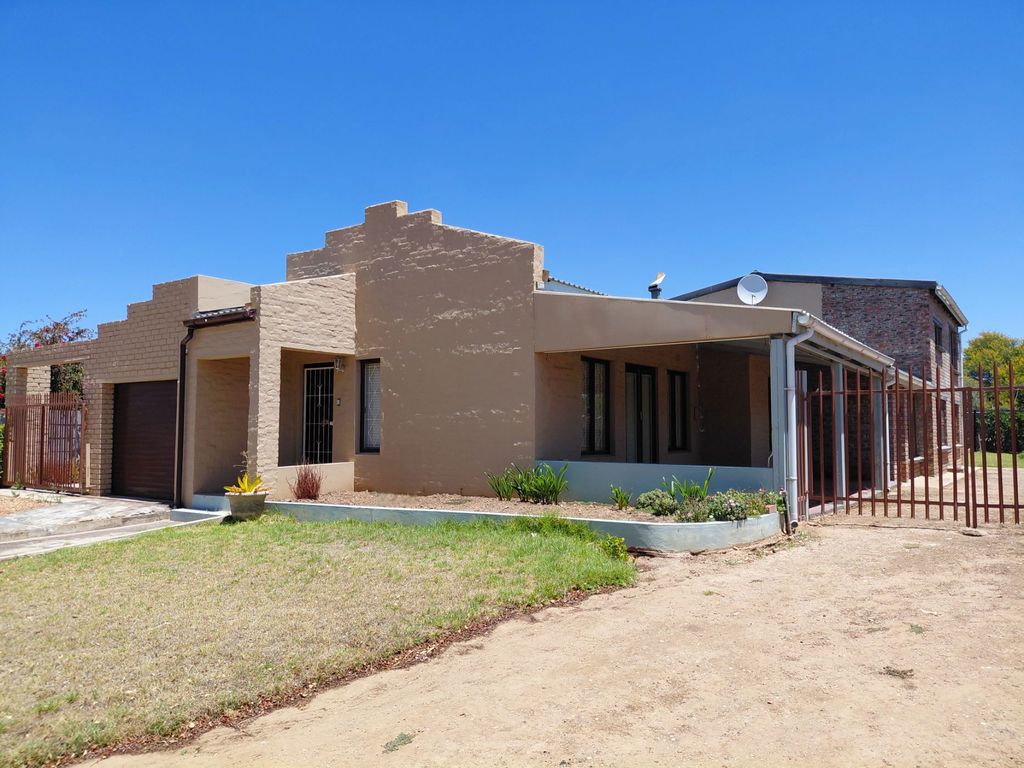 Property photo 1 of 42 1Sr1702441