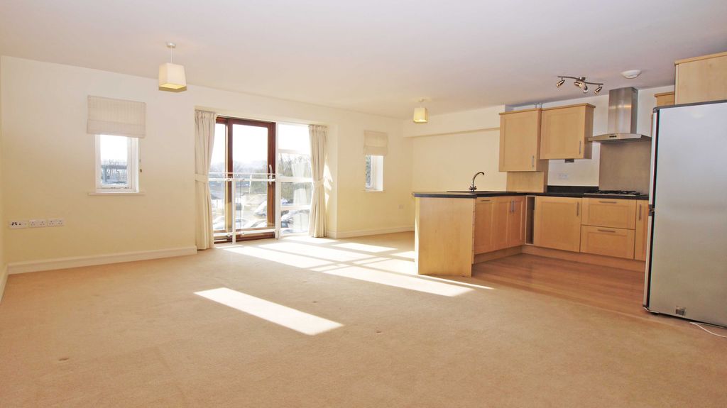 Property photo 3 of 15