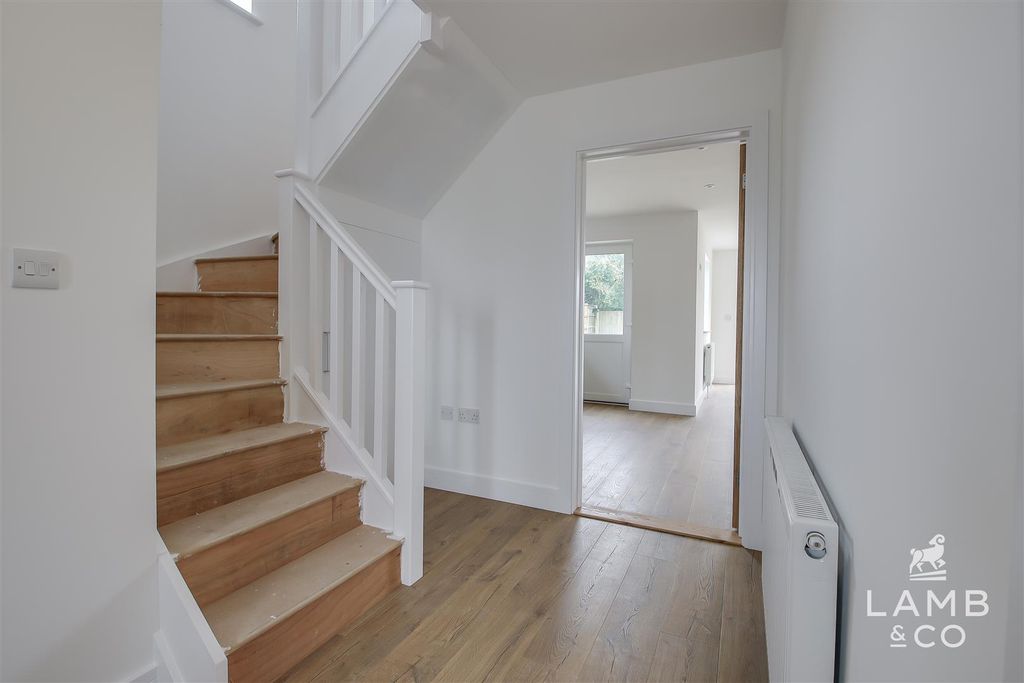 Property photo 3 of 23