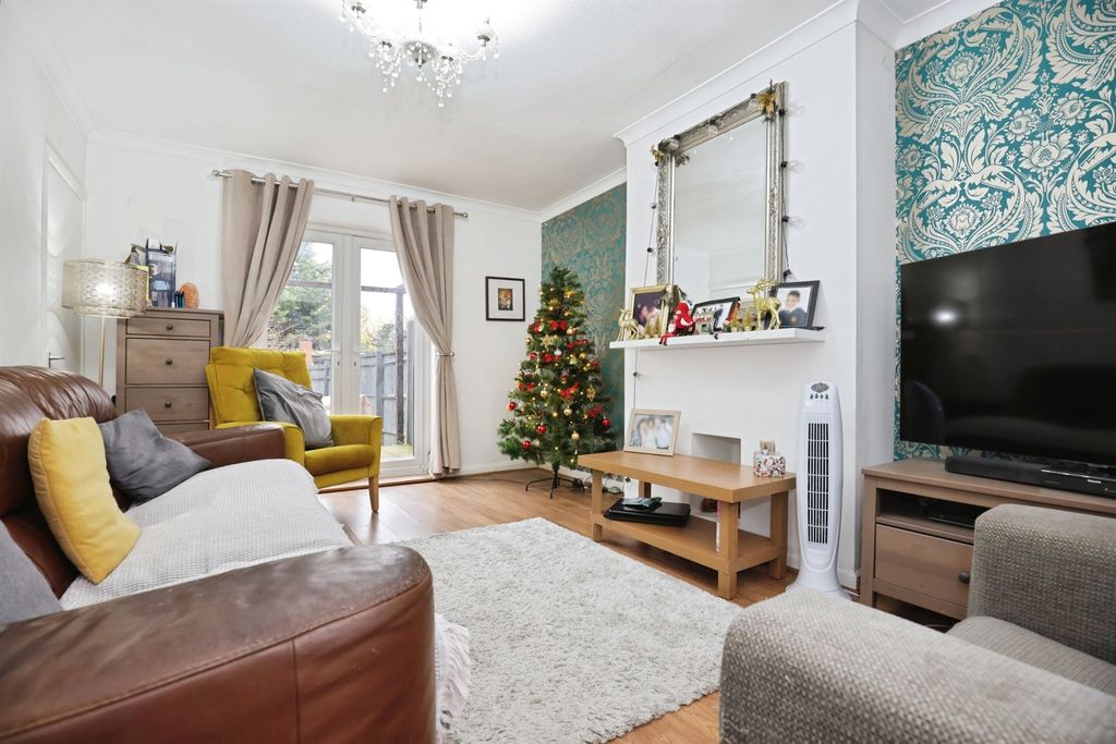 Property photo 2 of 16