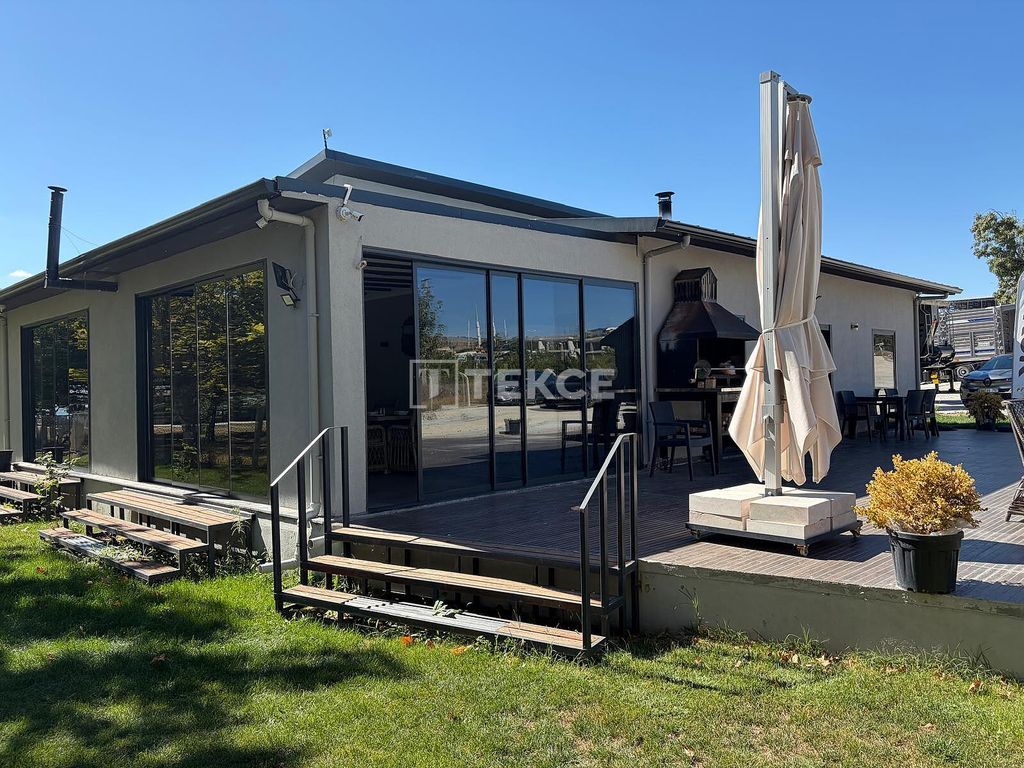 Property photo 3 of 20