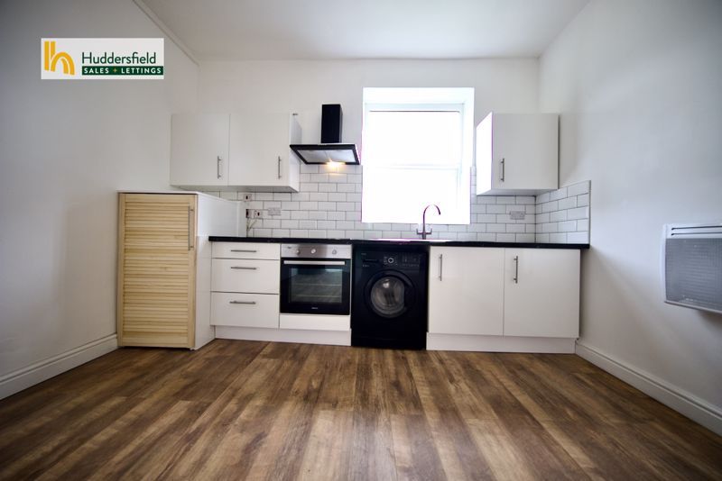 Property photo 2 of 9 Openplan1