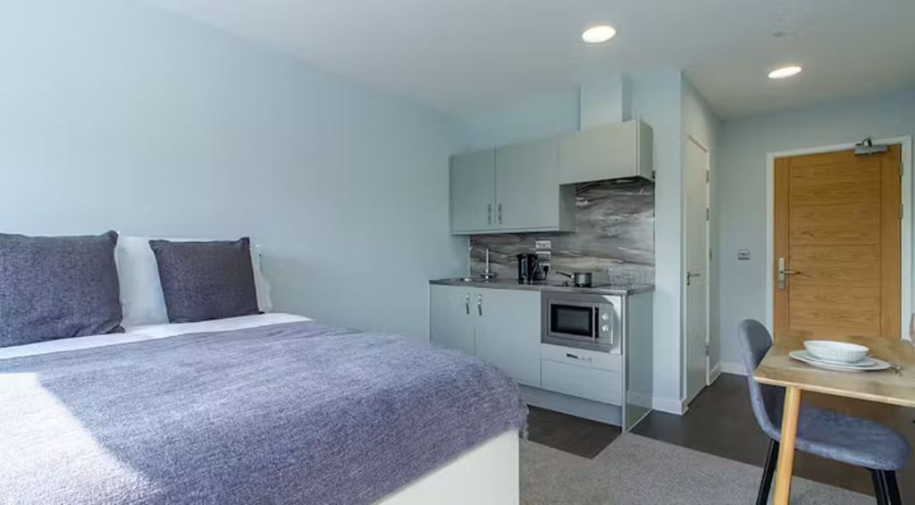 Property photo 1 of 7