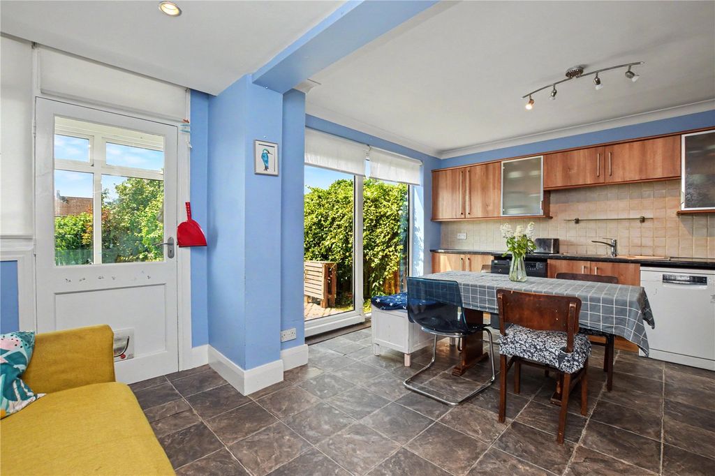 Property photo 2 of 17 Picture No. 04