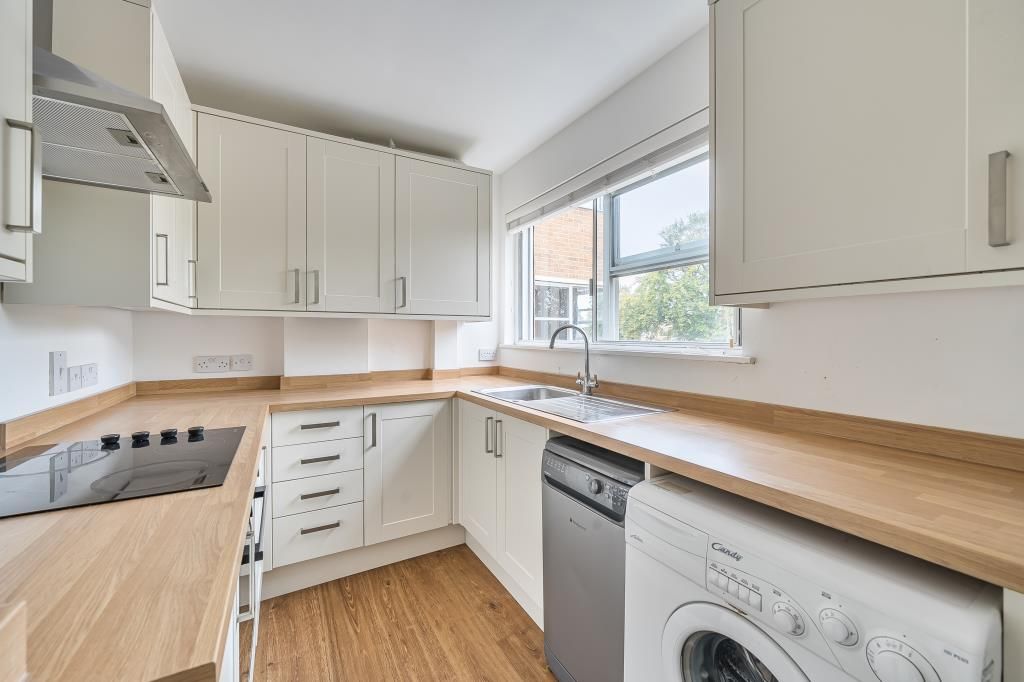 Property photo 3 of 20 Kitchen