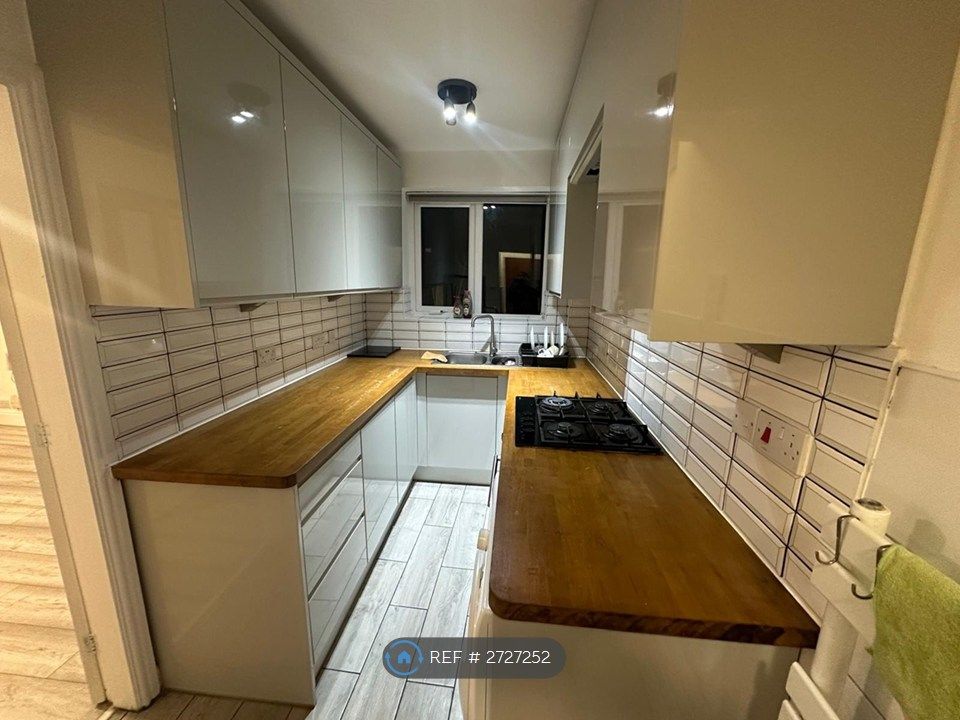 Property photo 3 of 23