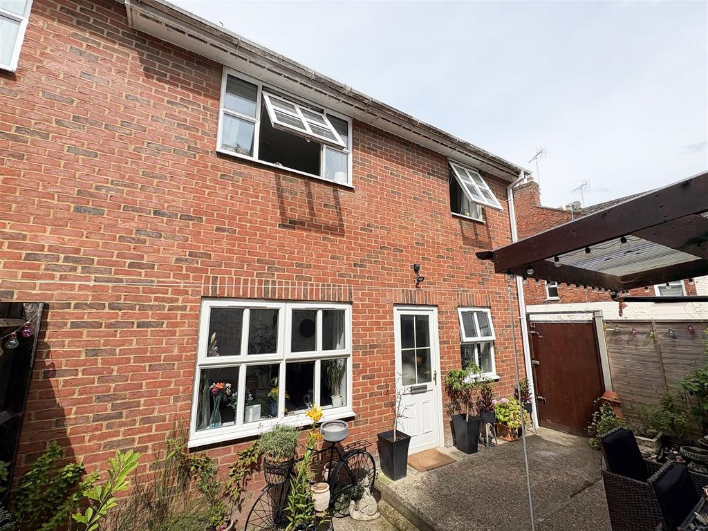 Property photo 1 of 8 Ext 1.Jpg
