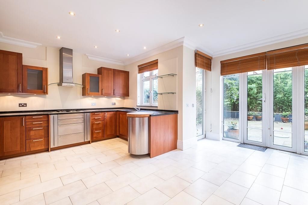 Property photo 2 of 14 Whitcombe-Mews-002