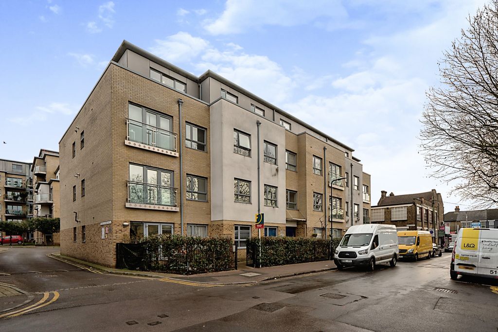 Property photo 2 of 11 2