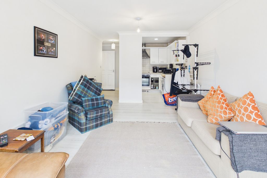 Property photo 3 of 10