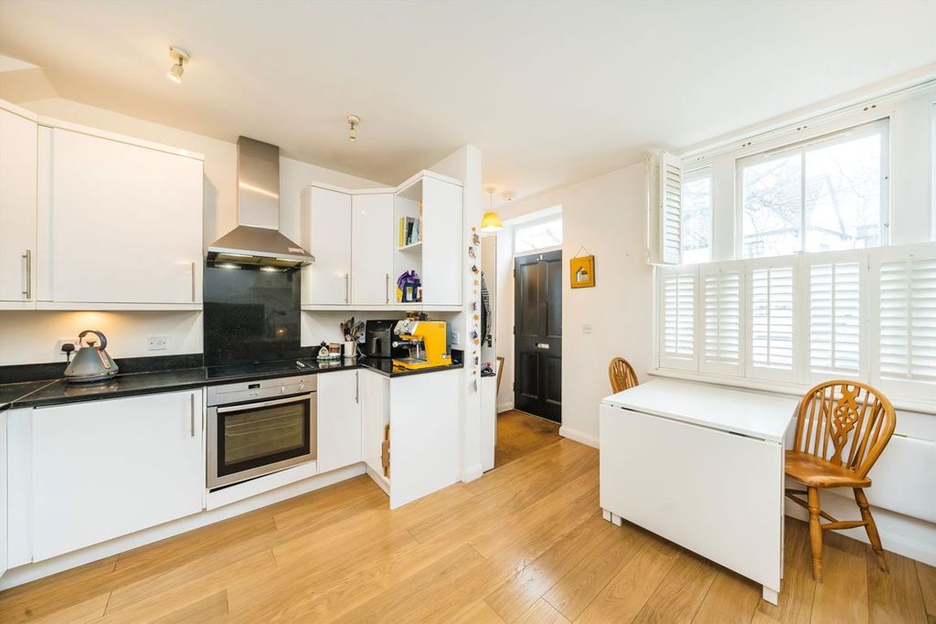 Property photo 3 of 4