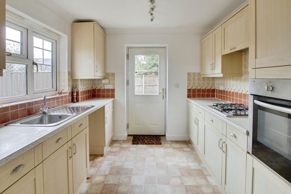 Property photo 2 of 7