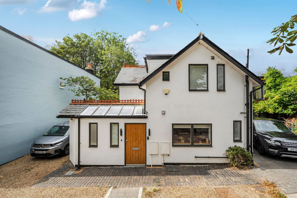Property photo 1 of 19 External