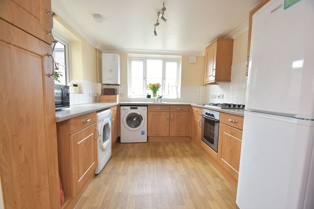Property photo 3 of 11