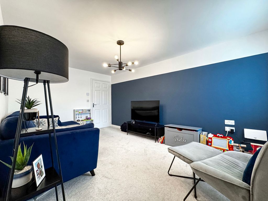 Property photo 3 of 15